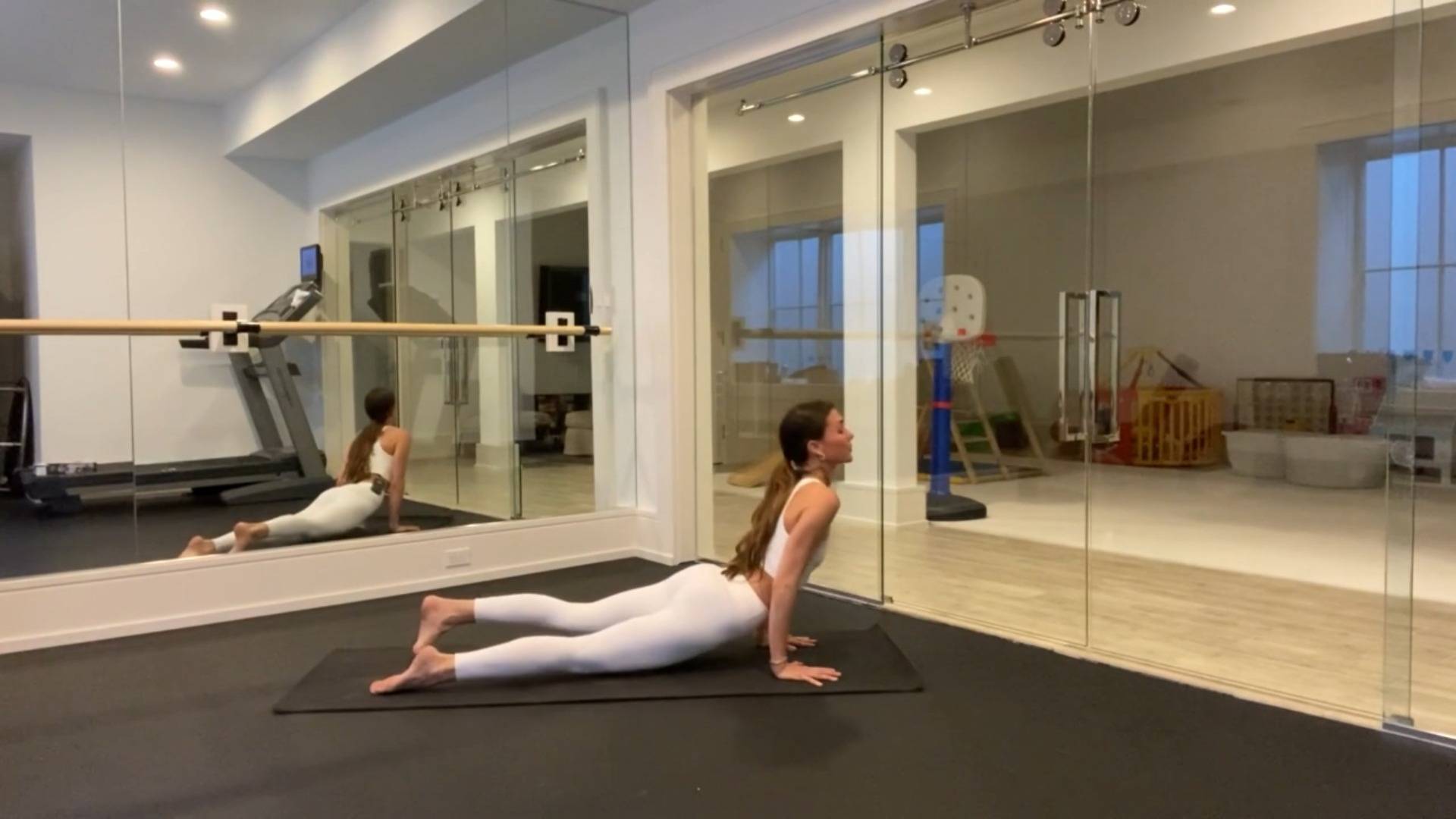 41 Min Yoga and Pilates Flow