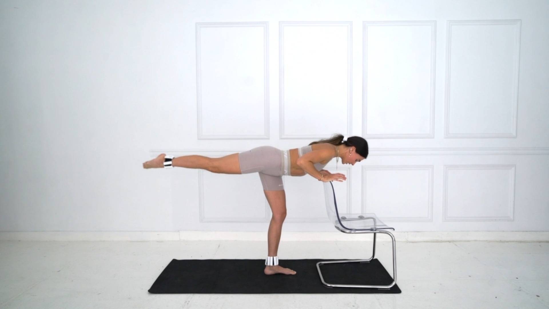 22 Min Standing Chair Series