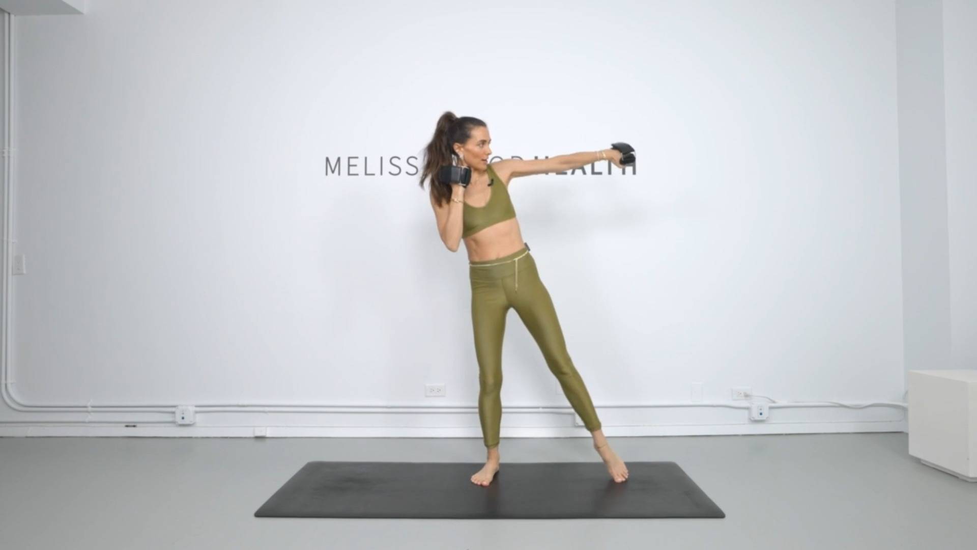 17 Min Arms Focused Flow