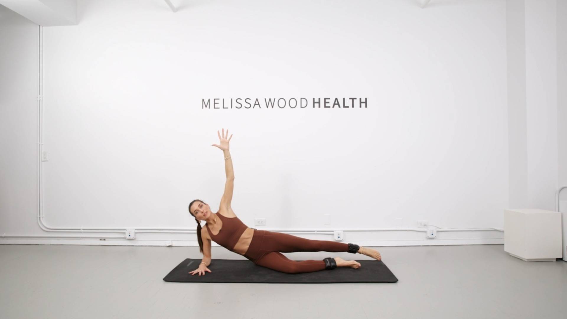 18 Min Express Pilates Flow (Pre & Postnatal Friendly)
