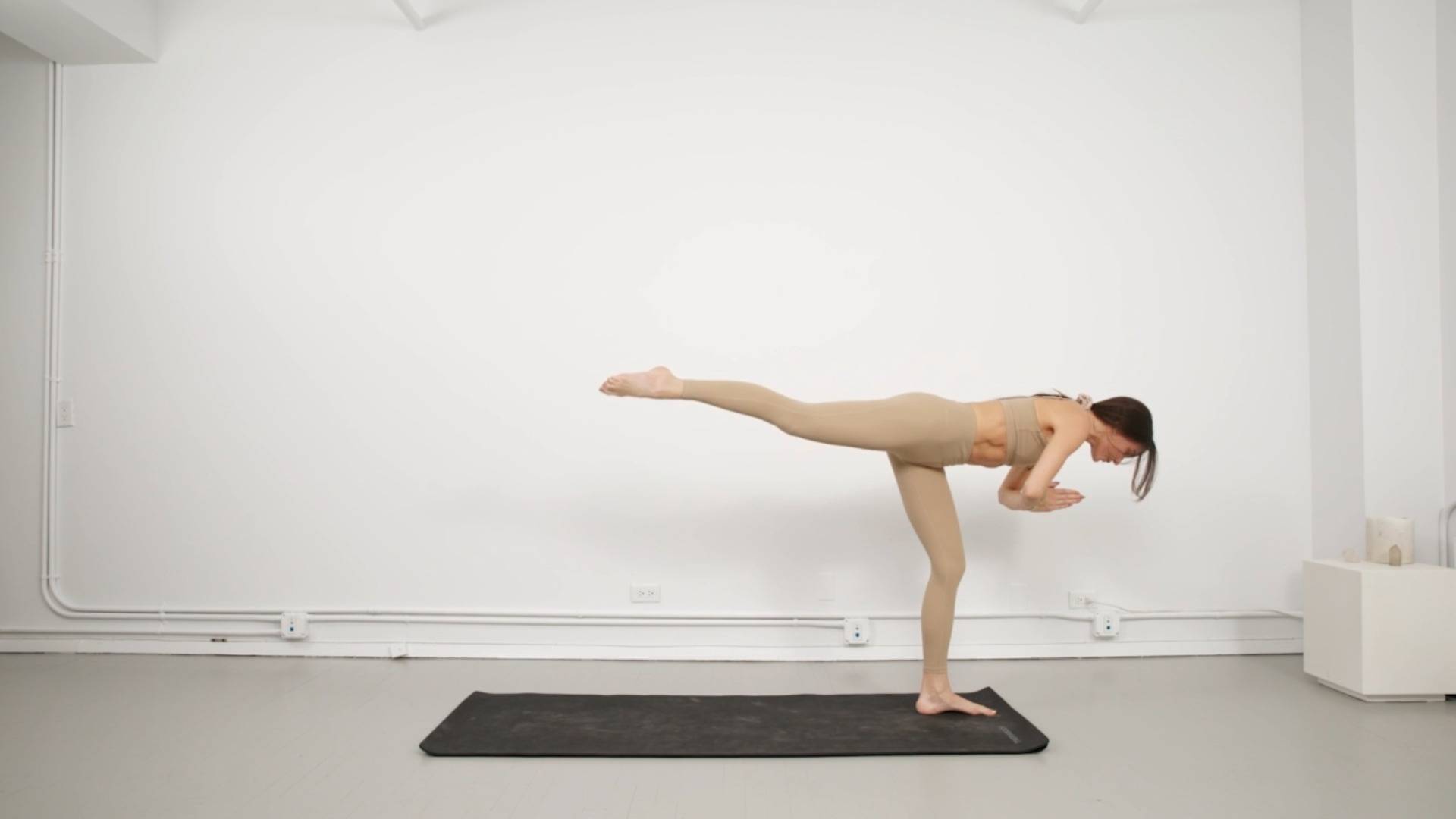 26 Min Elevated Yoga + Pilates