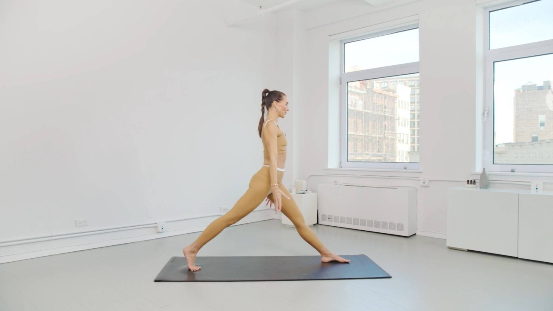 19 Min Full Body Yoga + Pilates