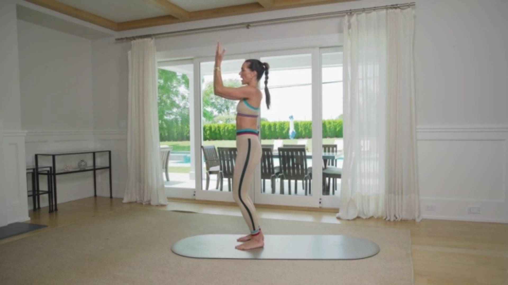 10 Min Sculpted Arms (Pre & Postnatal Friendly)