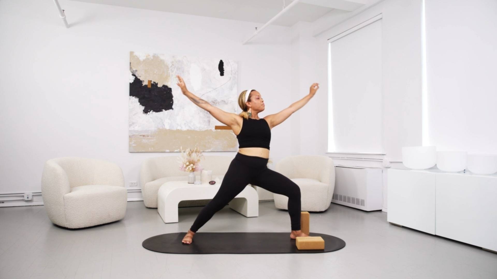 20 Min Flow to Create More Space Within (Pre & Postnatal Friendly)