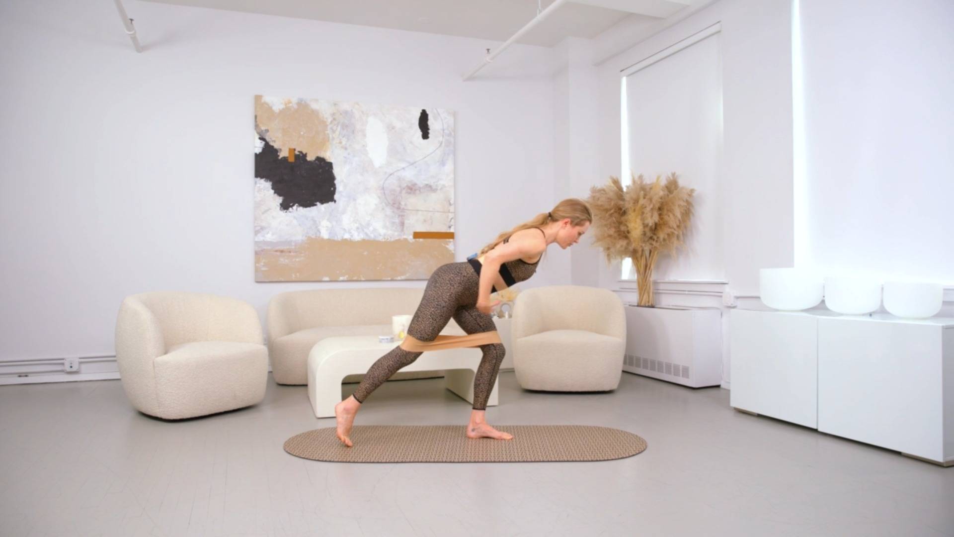 16 Min Standing Booty Band (Pre & Postnatal Friendly)