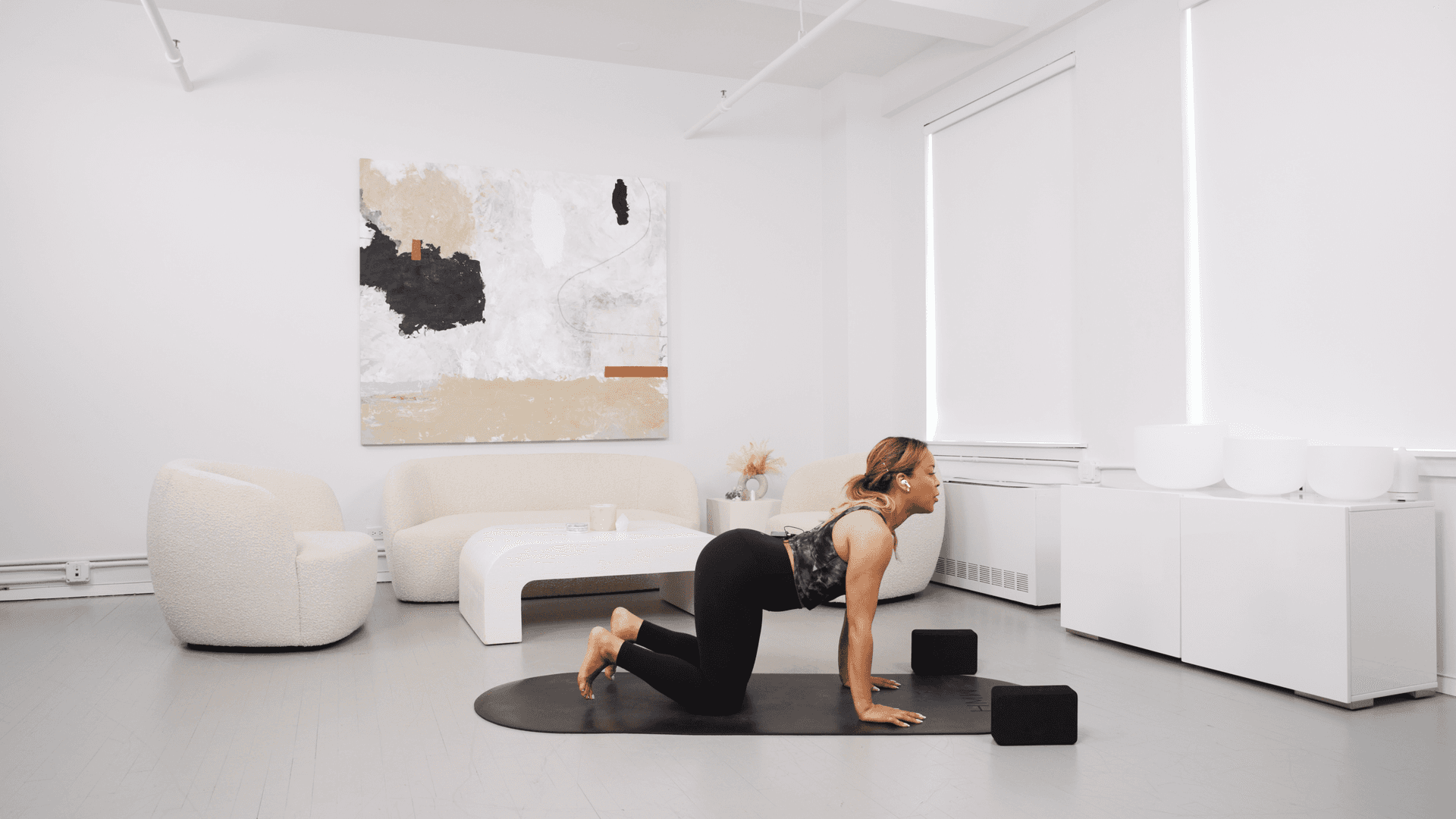 17 Min Activating Your Roots (Pre & Postnatal Friendly)