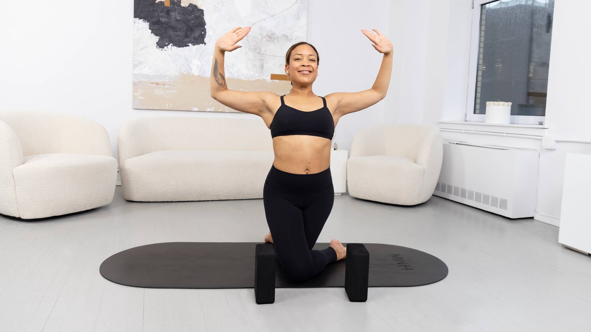 27 Min Mind & Body Strengthening Flow (Prenatal Friendly)