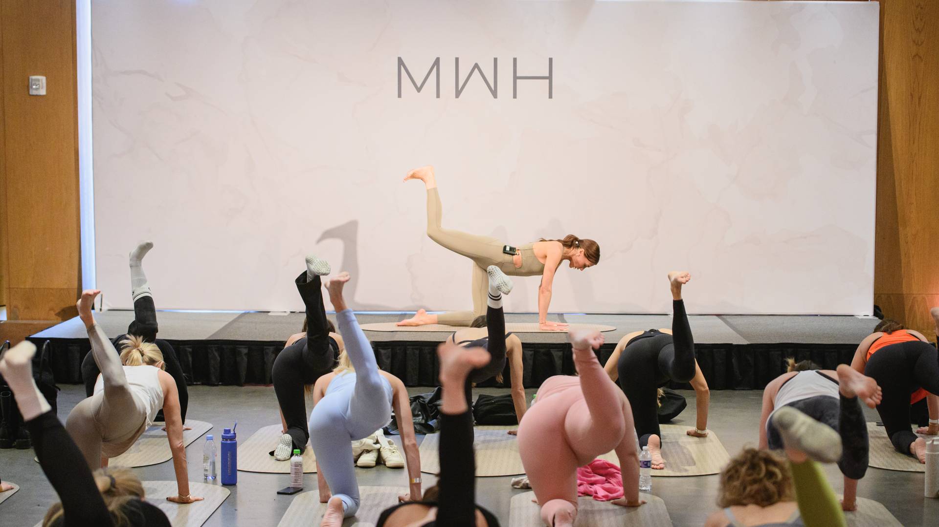 LIVE 33 Min Full Body Flow