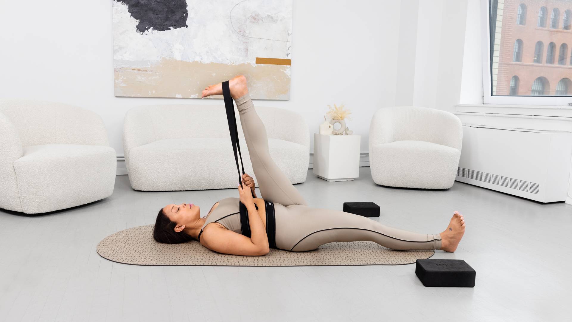 26 Min Stretch and Flow Vinyasa Yoga